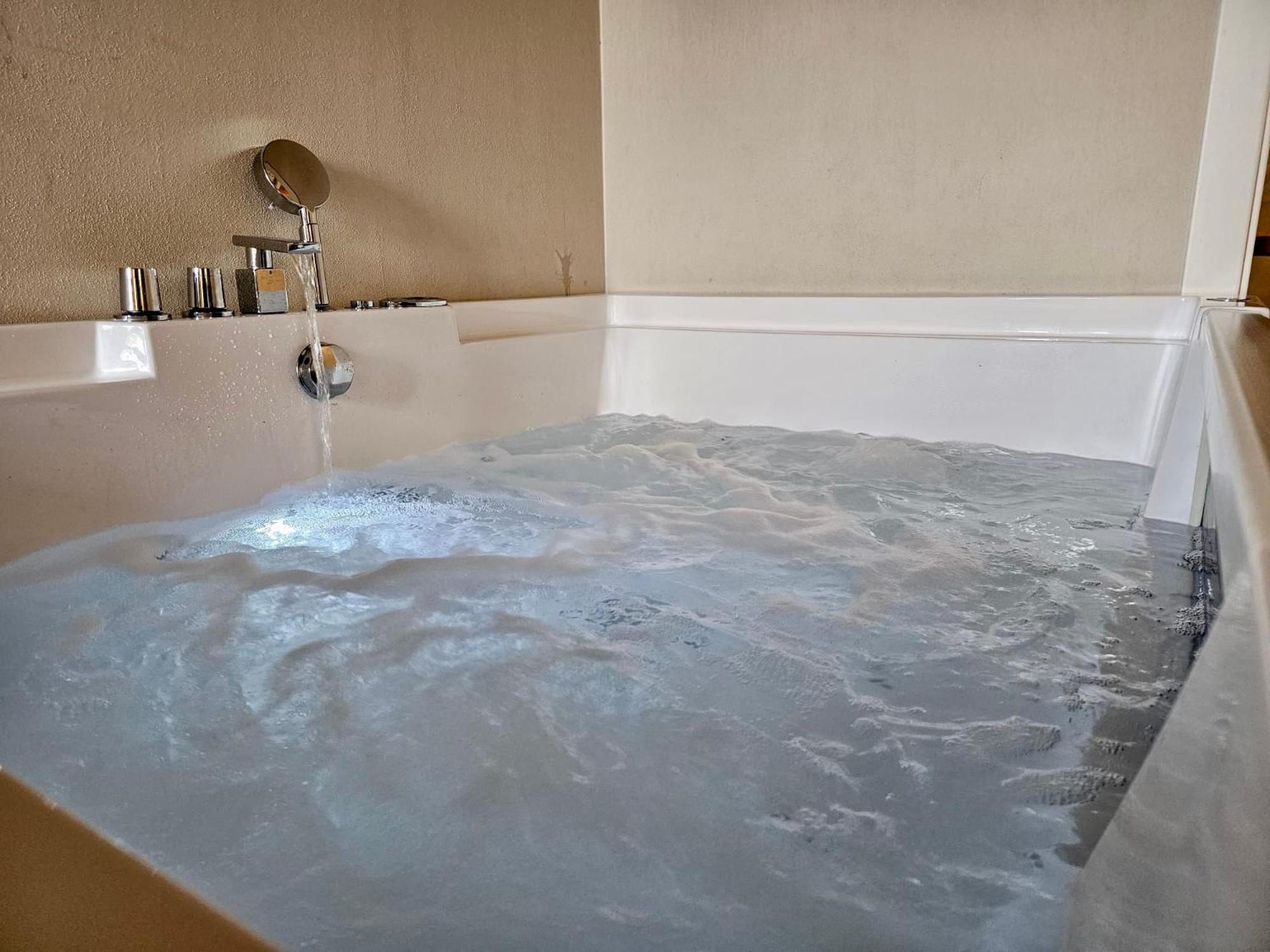 Il Tiglio Jacuzzi&Sauna Lucca Exterior photo
