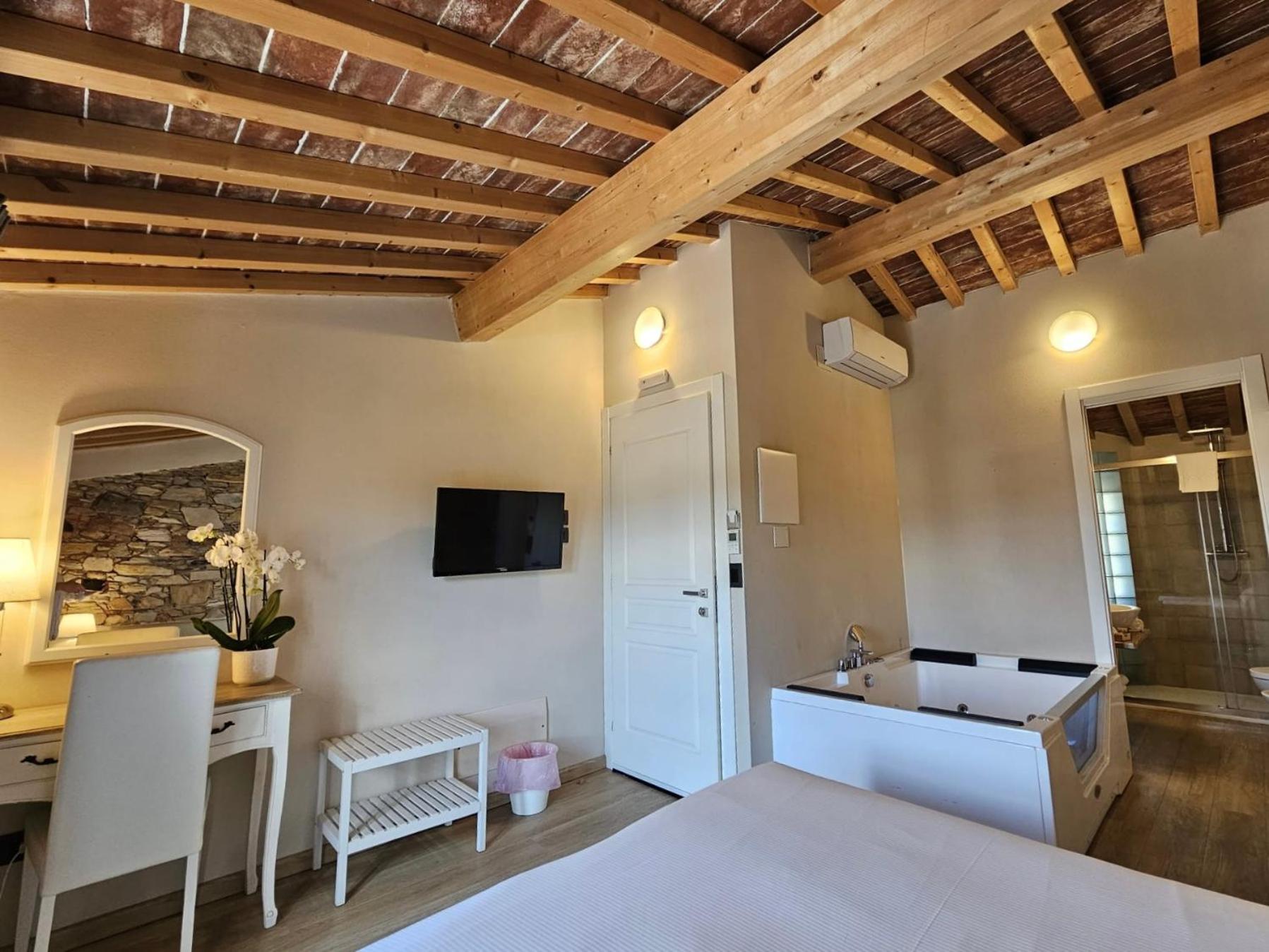 Il Tiglio Jacuzzi&Sauna Lucca Exterior photo