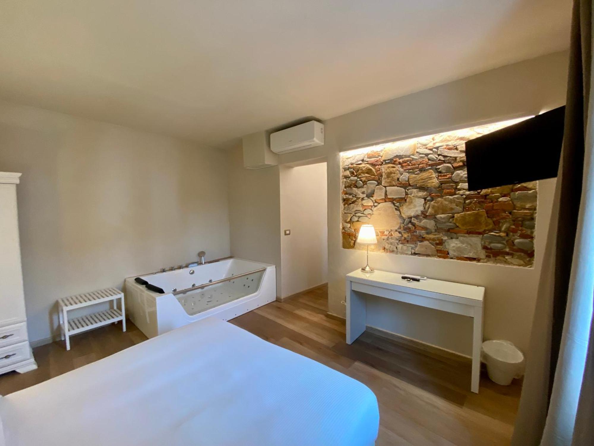 Il Tiglio Jacuzzi&Sauna Lucca Exterior photo